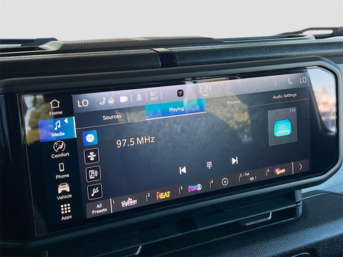 Used 2024 Jeep Wrangler Sport S image 14