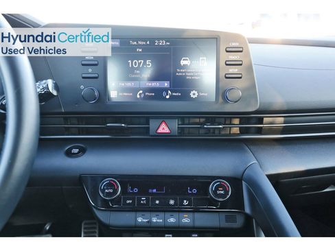 Used 2025 Hyundai Elantra Sport image 25