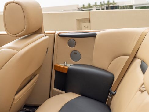 Used 2009 Rolls-Royce Phantom Drophead Coupe image 38