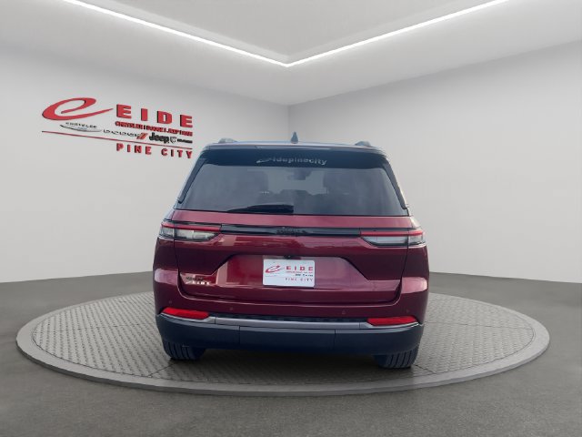 New 2026 Jeep Grand Cherokee Limited w/ Limited Altitude Package AWD/4WD image 7