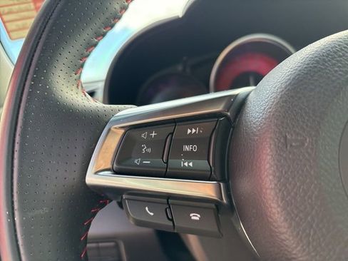 Used 2018 FIAT 124 Spider Abarth w/ Navigation & Sound Group image 21