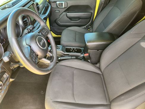 Used 2023 Jeep Wrangler Unlimited w/ Cold Weather Group AWD/4WD image 22