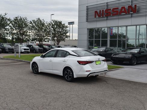 Used 2024 Nissan Sentra SV FWD image 5