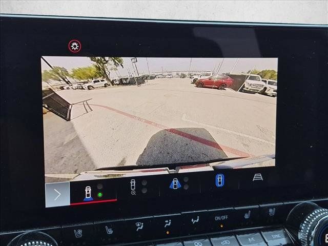 Used 2023 GMC Canyon AT4 w/ AT4 Premium Package AWD/4WD image 10
