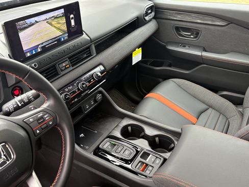 Certified 2026 Honda Passport TrailSport image 17