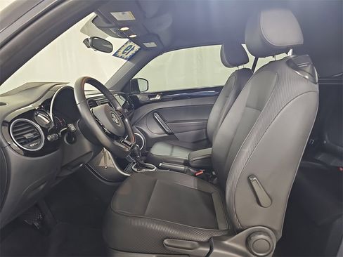 Used 2019 Volkswagen Beetle 2.0T S image 21
