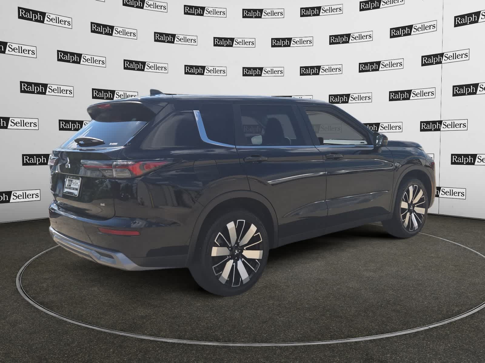 Used 2025 Mitsubishi Outlander SE AWD/4WD image 6