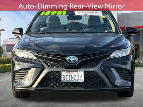 Certified 2020 Toyota Camry SE image 12