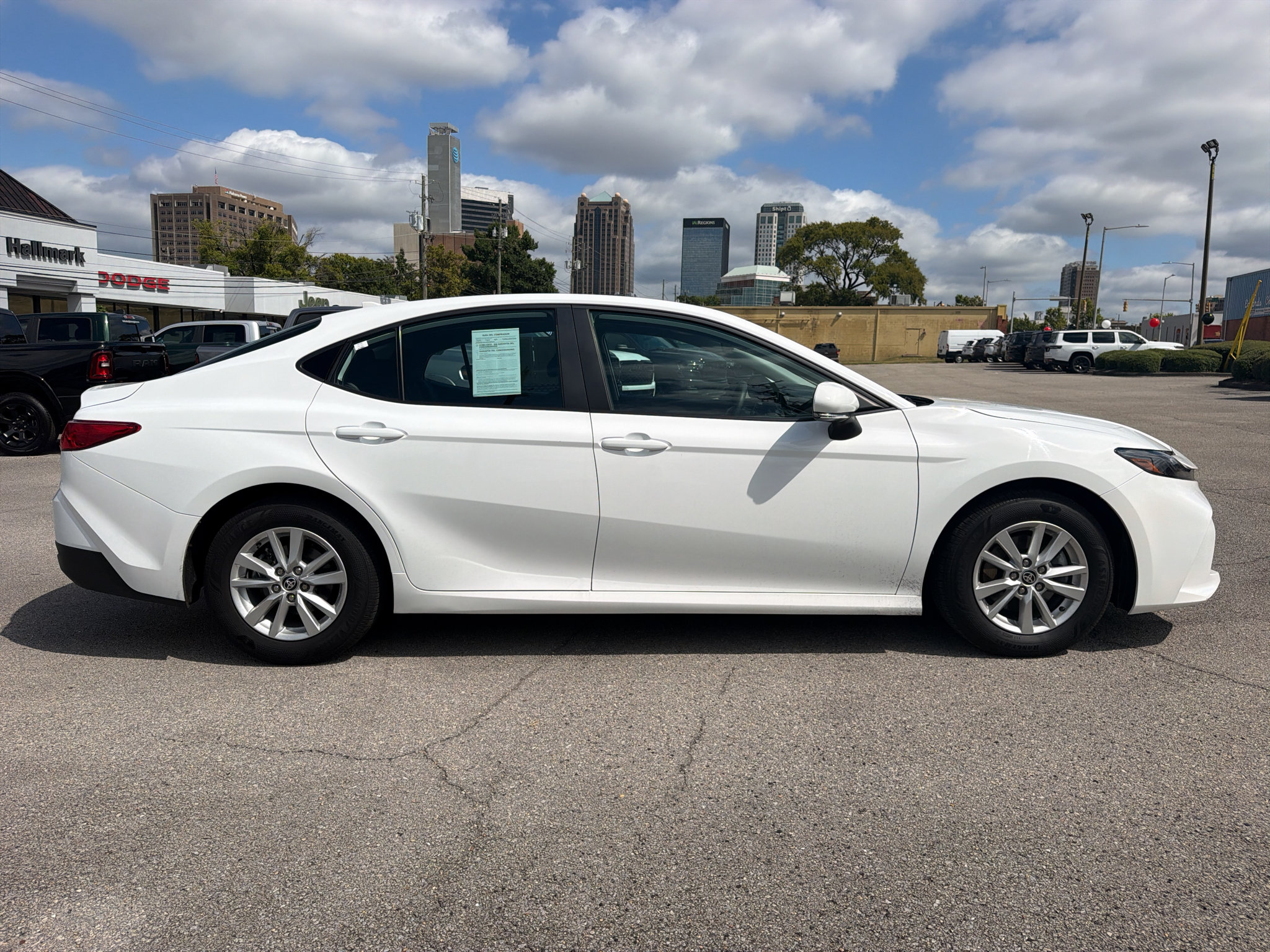 Used 2025 Toyota Camry LE FWD image 5