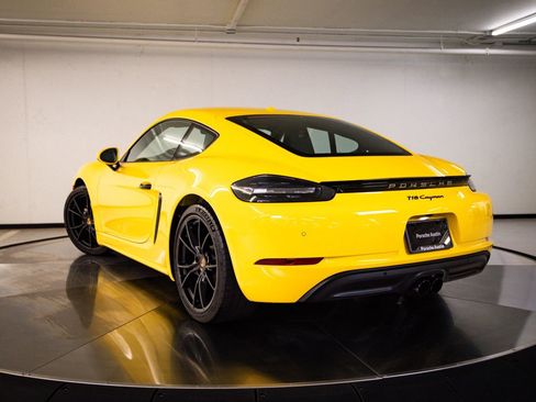 Certified 2024 Porsche 718 Cayman RWD image 3