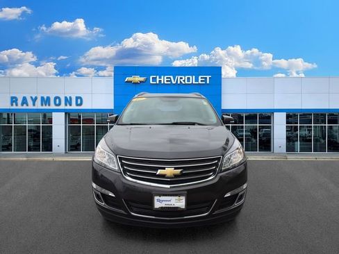 Certified 2017 Chevrolet Traverse LT w/ Style and Technology Package FWD image 8
