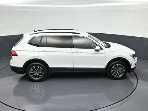 Used 2020 Volkswagen Tiguan SE image 23