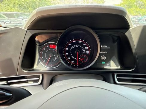 Used 2023 Hyundai Elantra SEL w/ Preferred Accessory Package FWD image 7