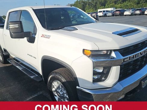 Used 2023 Chevrolet Silverado 2500 LT w/ Convenience Package AWD/4WD image 2