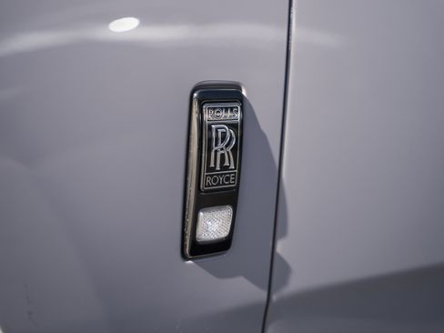 Used 2023 Rolls-Royce Cullinan Black Badge w/ Leather Finishing Pack image 20