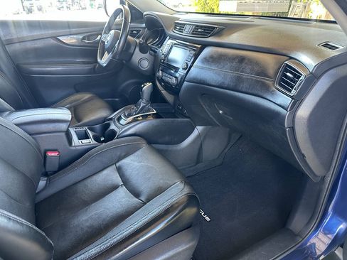 Used 2018 Nissan Rogue SL w/ Premium Package FWD image 14