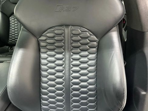 Used 2016 Audi RS 7 Prestige w/ RS 7 Dynamic Package image 21