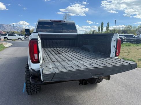 Used 2023 GMC Sierra 3500 SLT w/ SLT Premium Package AWD/4WD image 13