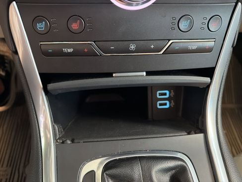 Used 2018 Ford Edge Titanium w/ Equipment Group 301A FWD image 22