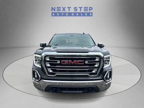 Used 2022 GMC Sierra 1500 SLT w/ SLT Premium Plus Package AWD/4WD image 2