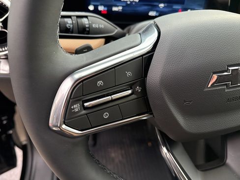 New 2026 Chevrolet Equinox ACTIV w/ Safety and Technology Package image 18