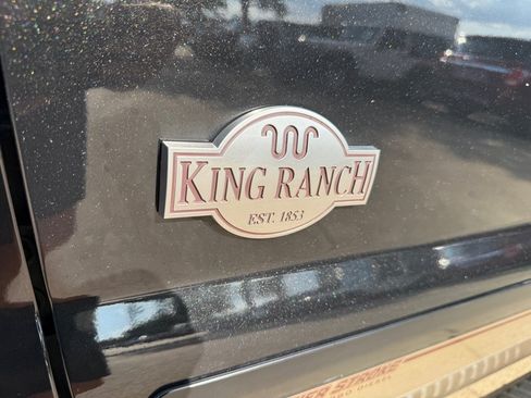 Used 2013 Ford F250 King Ranch w/ King Ranch w/Chrome Pkg AWD/4WD image 11
