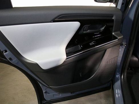 Used 2023 Subaru Solterra AWD image 28