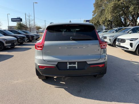 New 2026 Volvo XC40 B5 Ultra w/ Climate Package image 5