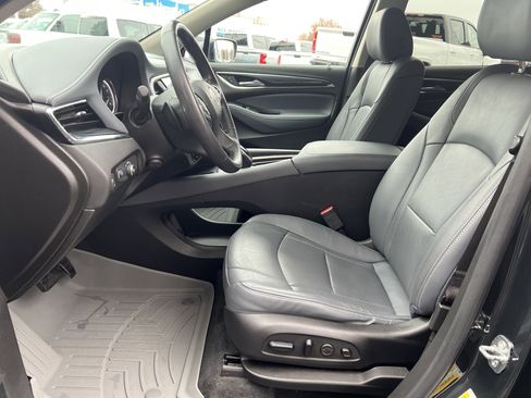 Used 2021 Buick Enclave Premium w/ Sun and Sites Package image 16