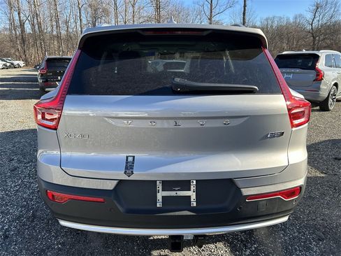 New 2025 Volvo XC40 B5 Ultra w/ Climate Package image 7