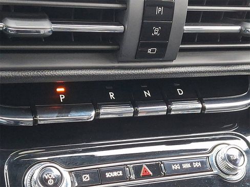 Certified 2022 Lincoln Corsair Reserve w/ Equipment Group 201A image 16