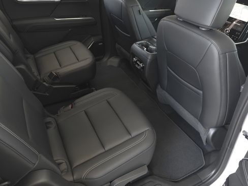 New 2026 GMC Yukon XL Denali w/ Denali Reserve Package AWD/4WD image 43