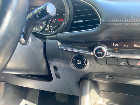 Used 2019 MAZDA MAZDA3 AWD Hatchback image 22