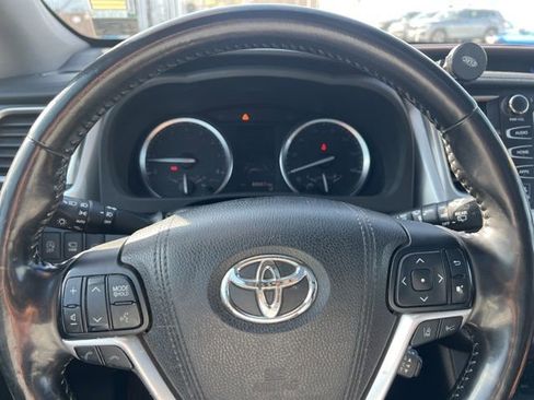 Used 2018 Toyota Highlander Limited Platinum image 11