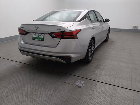 Used 2024 Nissan Altima 2.5 SV image 7