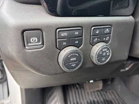 Used 2025 Chevrolet Silverado 2500 LTZ w/ LTZ Convenience Package AWD/4WD image 22