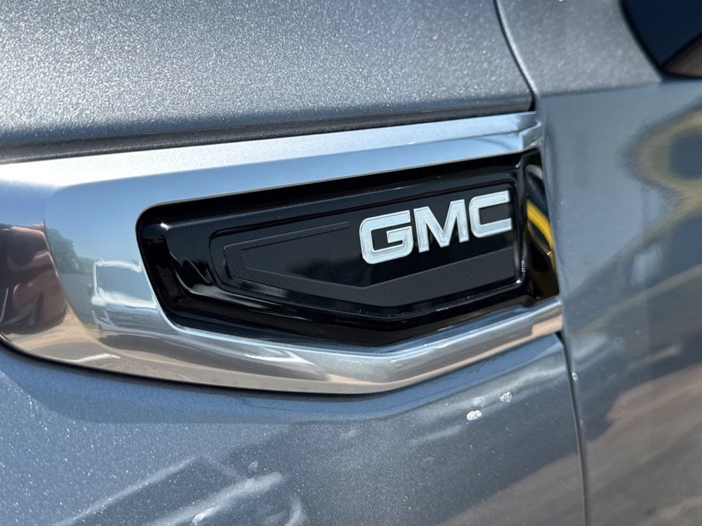 Used 2022 GMC Yukon Denali RWD image 42