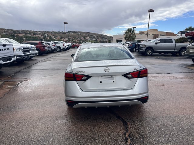 Used 2023 Nissan Altima 2.5 SV FWD image 3