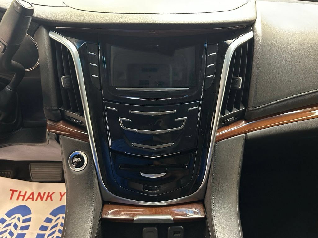 Used 2019 Cadillac Escalade Premium Luxury RWD image 23