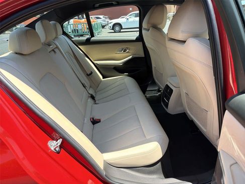 Used 2022 BMW 330i Sedan w/ Driving Assistance Package RWD image 14