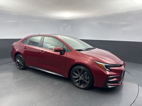 Used 2025 Toyota Corolla XSE FWD image 7