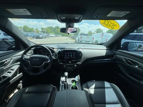 Used 2022 Chevrolet Traverse LT w/ Midnight/Sport Edition AWD/4WD image 21