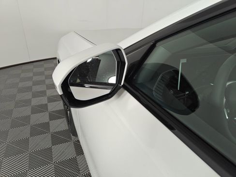 Used 2025 BMW 740i w/ Executive Package image 24