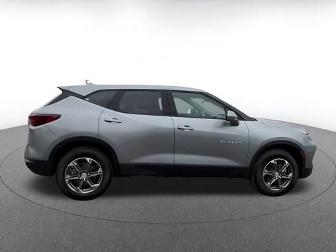 Used 2025 Chevrolet Blazer LT FWD image 16