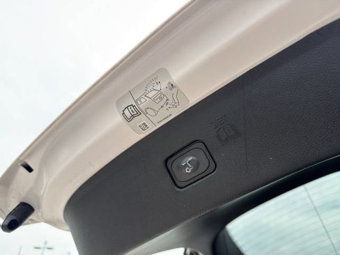 Used 2019 Ford Edge SEL w/ Equipment Group 201A FWD image 43