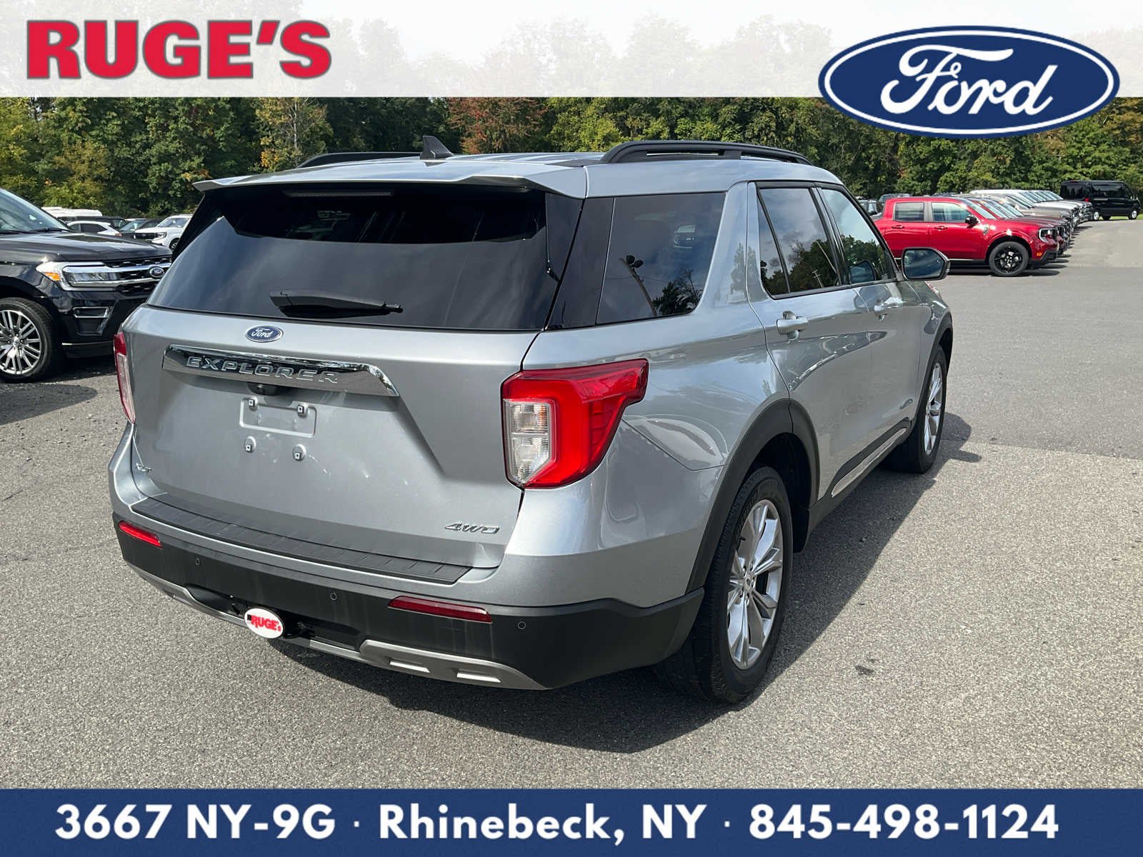 Certified 2024 Ford Explorer XLT w/ Equipment Group 202A AWD/4WD image 3