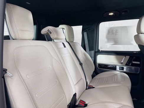 Used 2024 Mercedes-Benz G 550 image 27