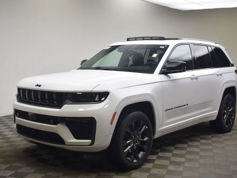 New 2026 Jeep Grand Cherokee Limited image 16