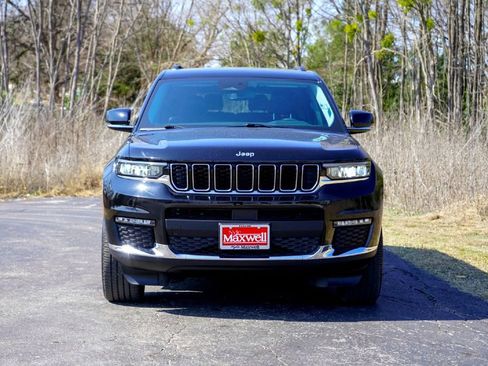Used 2023 Jeep Grand Cherokee L Limited image 3