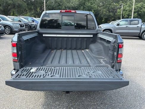 Used 2022 Nissan Frontier SV RWD image 13
